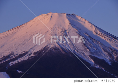 Mount Fuji  6714979