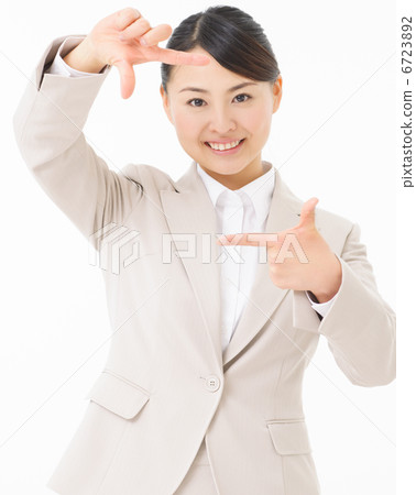 young woman      6723892