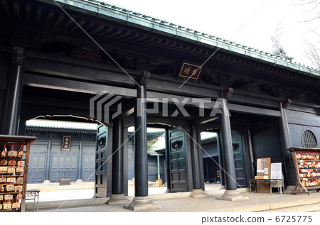 Ochanomizu Yushima Shrine (2013.2) 6725775