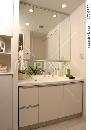 Wide washbasin 6726253