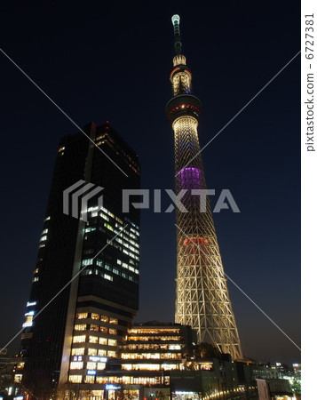 東京天空樹鎮奧運會點亮江戶紫 - 紅色 6727381