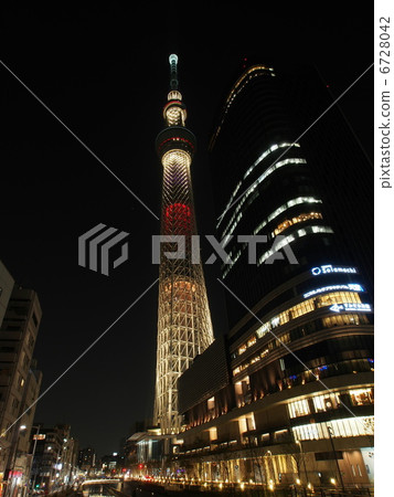 Tokyo Sky Tree Solamachi Olympic Games Light Up Red 6728042