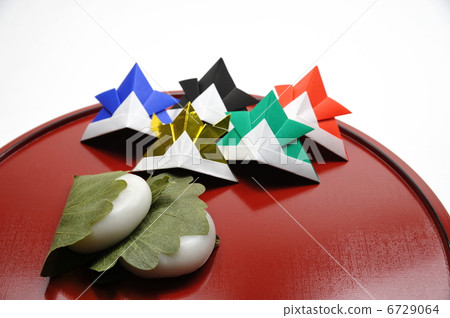 Kashiwa mochi and helmet Kashiwa mochi and helmet 6729064