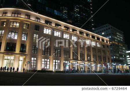JP Tower低層建築/舊東京中央郵局（東京都千代田區丸之內）夜景 6729464