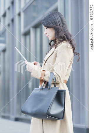 career woman   6731773