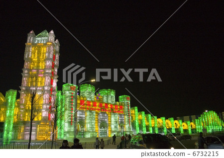 哈爾濱冰雪節夜景絢麗奪目 6732215