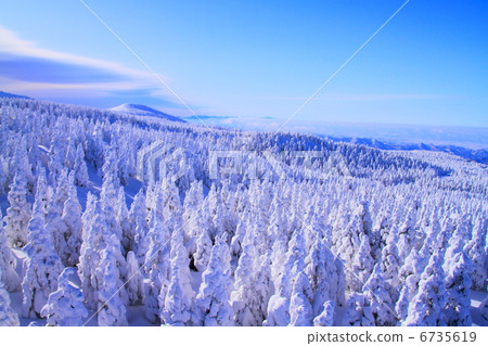 Zao's ice crystal 6735619