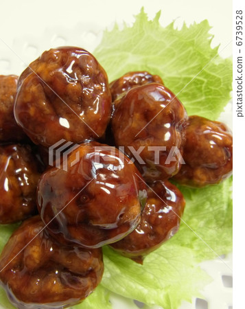 Sweet vinegar made from meat dumplings 6739528