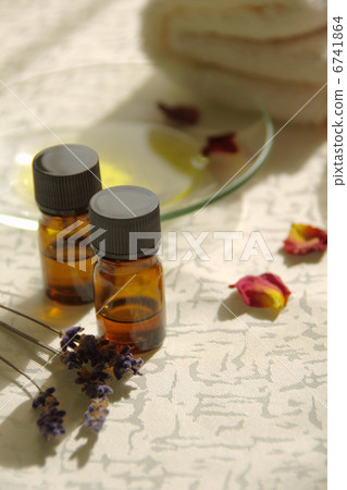 Aromatherapy treatment Aromatherapy treatment 6741864