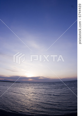 海和天空 海和天空 6744489