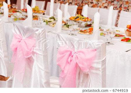 Wedding table setting 6744919