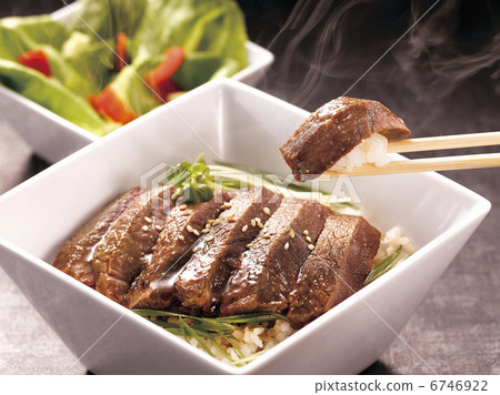 牛肉里脊牛排碗 牛肉里脊牛排碗 6746922