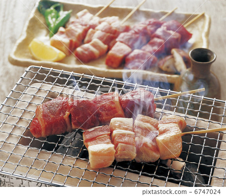 國內牛肉和家豬的串 國內牛肉和家豬的串 6747024