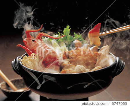 Seafood pot 6747063