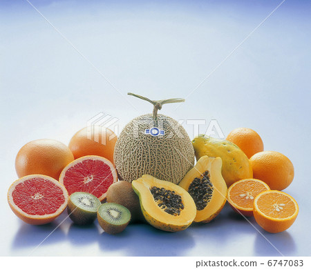 tropical fruits 6747083