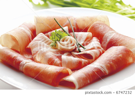 Grazing pork 6747232