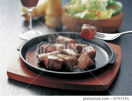 Dice steak Dice steak 6747241