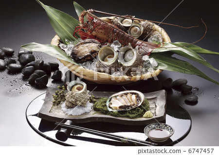 蝦用Ise蝦和鮑魚 6747457