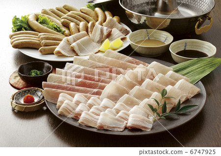 Pig shabu-shabu and ham · sausage 6747925