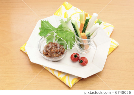 蔬菜棒和味噌 6748036