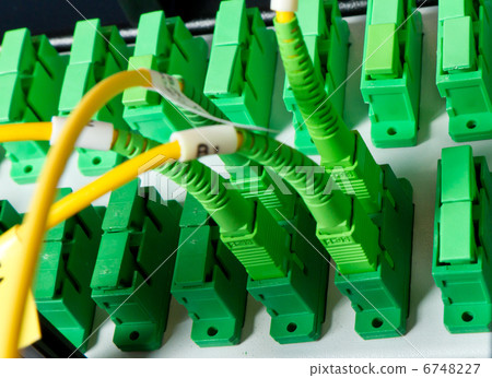optic fiber hub 6748227