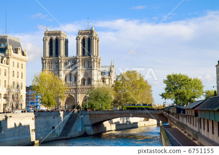 Notre Dame cathedral church, Paris, France 6751155