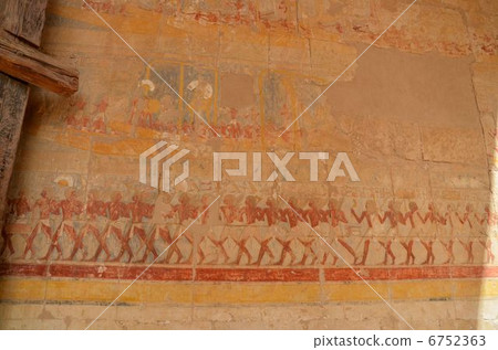 與Hatshepsut Punt葬禮交易的陵墓 6752363