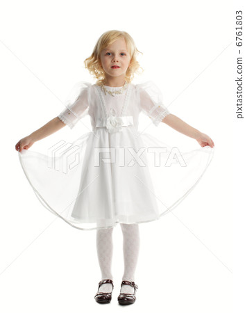 Beautiful child 6761803