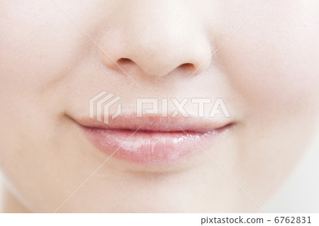 Mouth 6762831