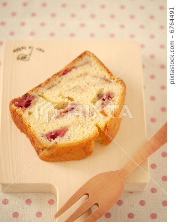 “草莓磅蛋糕”自然圖片 6764491