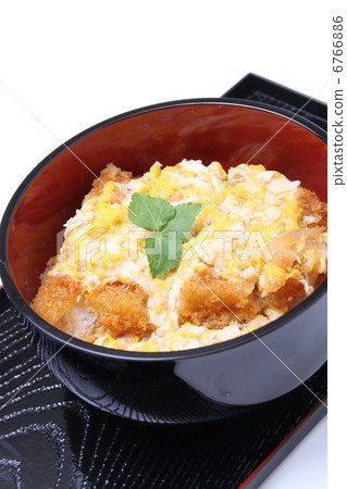 Pork cutlet on rice  6766886