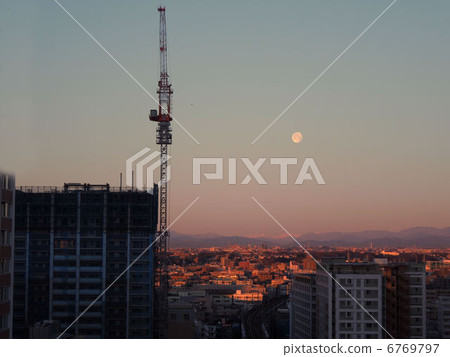 The moonset (sideways) The moonset (sideways) 6769797