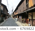Seven eaves 6769822