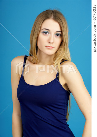 Portrait of cute young woman 6770035