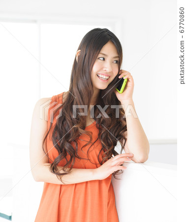 年輕的女士 年輕的女士 6770860