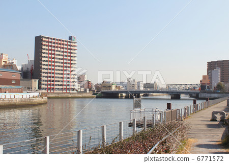 鐵橋 6771572