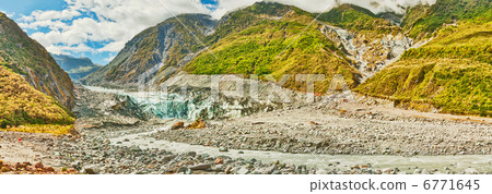 Fox glacier 6771645