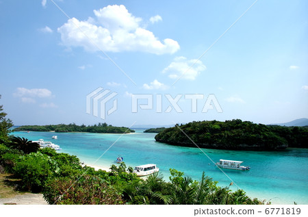 Kawahira Bay 2013 6771819