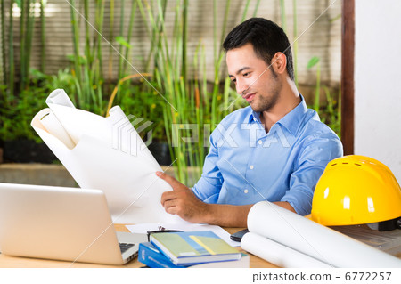 Architect working at home 6772257