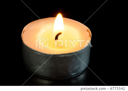 Close up of a tea light 6775542