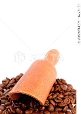 Wooden shovel put on beans coffee Wooden shovel put on beans coffee 6778082