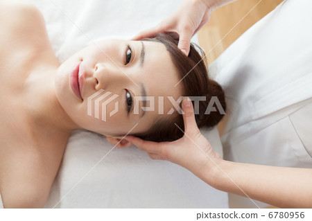 埃斯特 6780956
