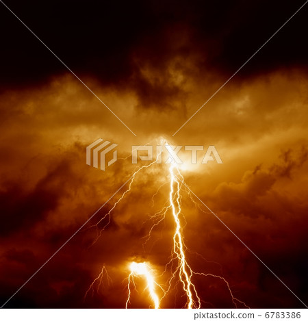 Dramatic moody sky Dramatic moody sky 6783386