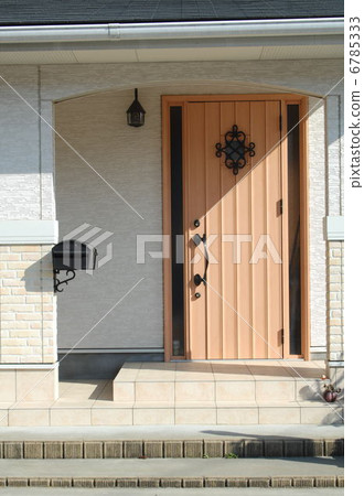 明亮的入口 6785333