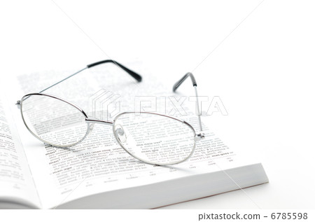 Glasses silver metal dictionary Glasses silver metal dictionary 6785598