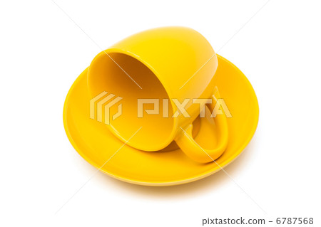 cup and saucer 6787568