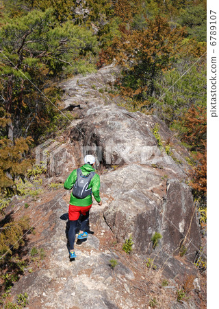 Trail running 6789107