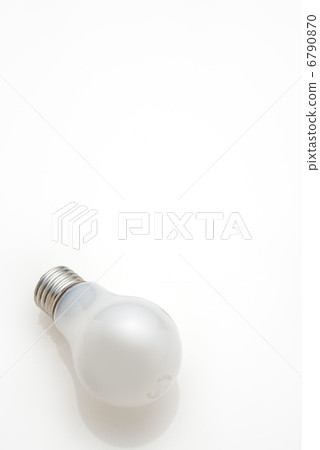 light bulb  6790870