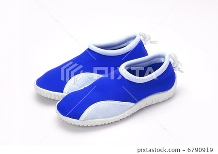 Marine shoes 6790919