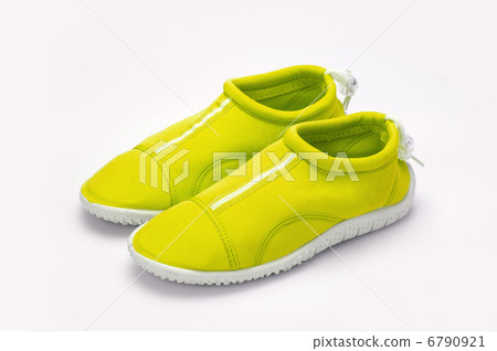 Marine shoes 6790921
